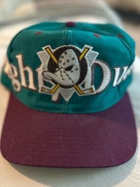 vintage 1990s Anaheim Mighty Ducks snapback hat